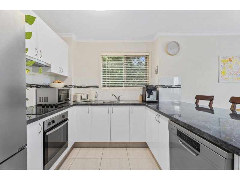 11/102-104 Alexander Drive, Highland Park QLD 4211