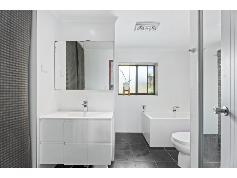 22 Rouse Street, Worongary QLD 4213