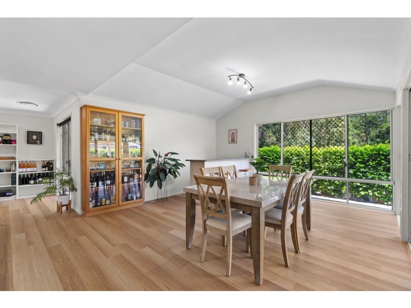 5 Lords Avenue, Mount Nathan QLD 4211