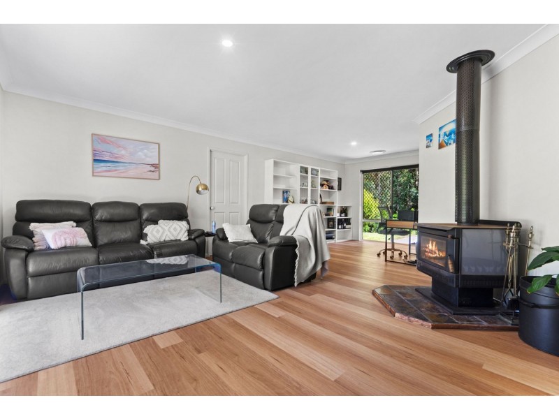 5 Lords Avenue, Mount Nathan QLD 4211