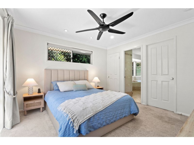 5 Lords Avenue, Mount Nathan QLD 4211