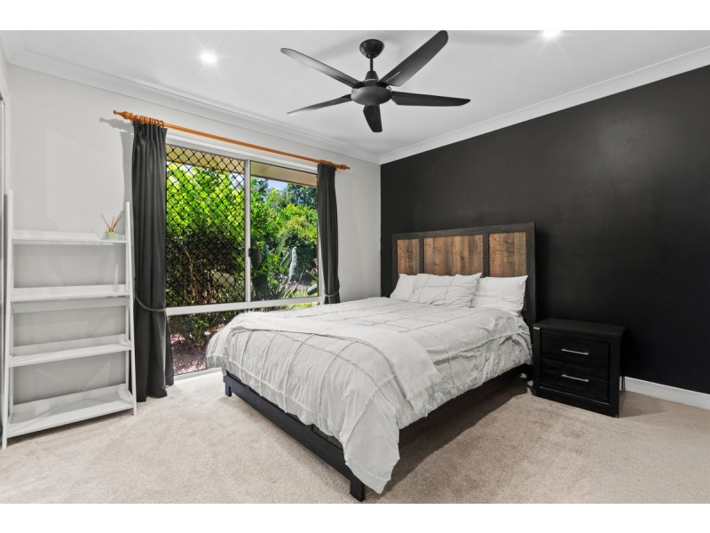 5 Lords Avenue, Mount Nathan QLD 4211