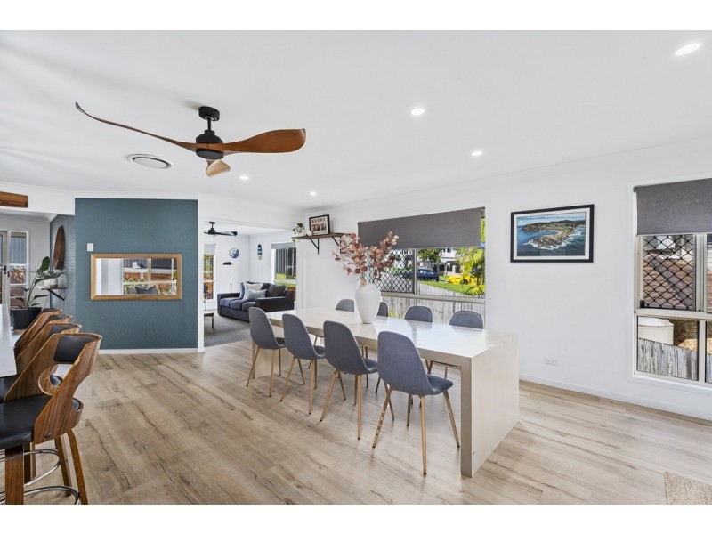 9 Tralee Court, Carrara QLD 4211