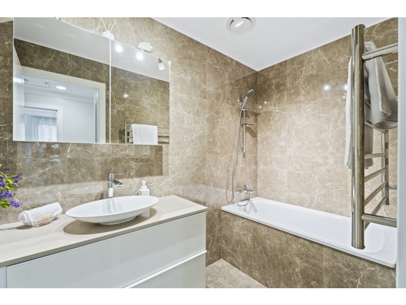 30/130 Plateau Crescent, Carrara QLD 4211