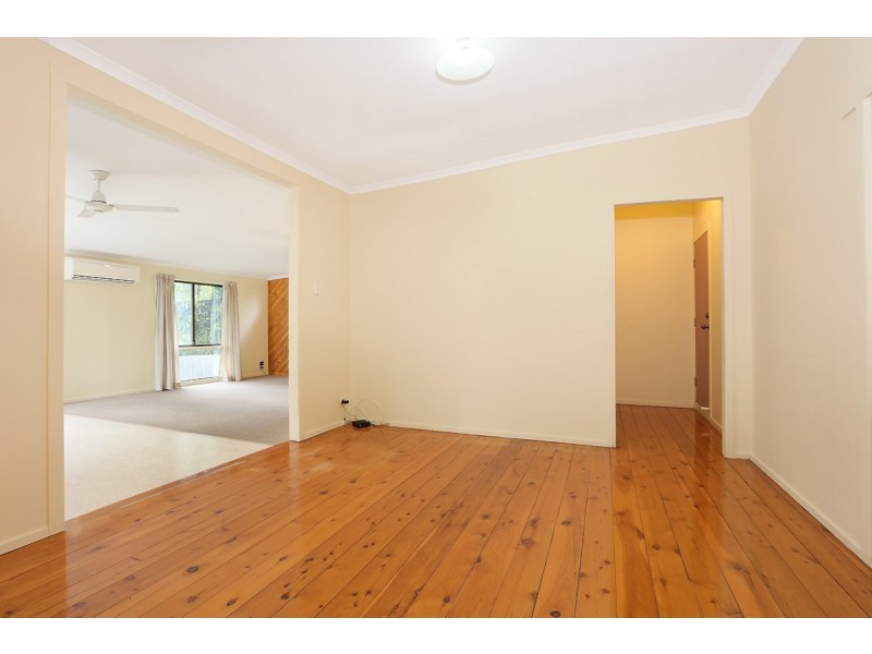 108 Ridgeway Avenue, Southport QLD 4215