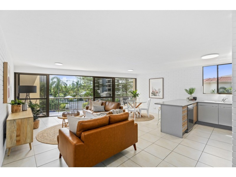 8/16 Markwell Avenue, Surfers Paradise QLD 4217