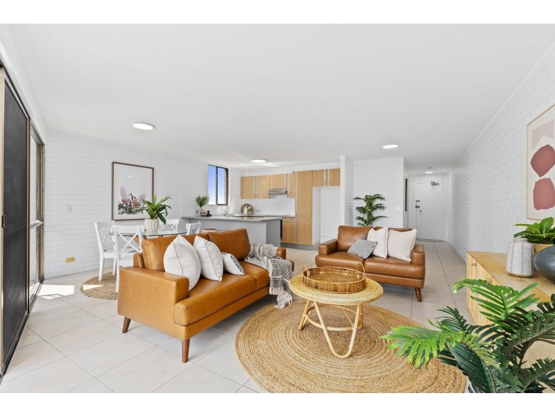 8/16 Markwell Avenue, Surfers Paradise QLD 4217