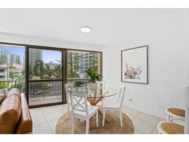 8/16 Markwell Avenue, Surfers Paradise QLD 4217