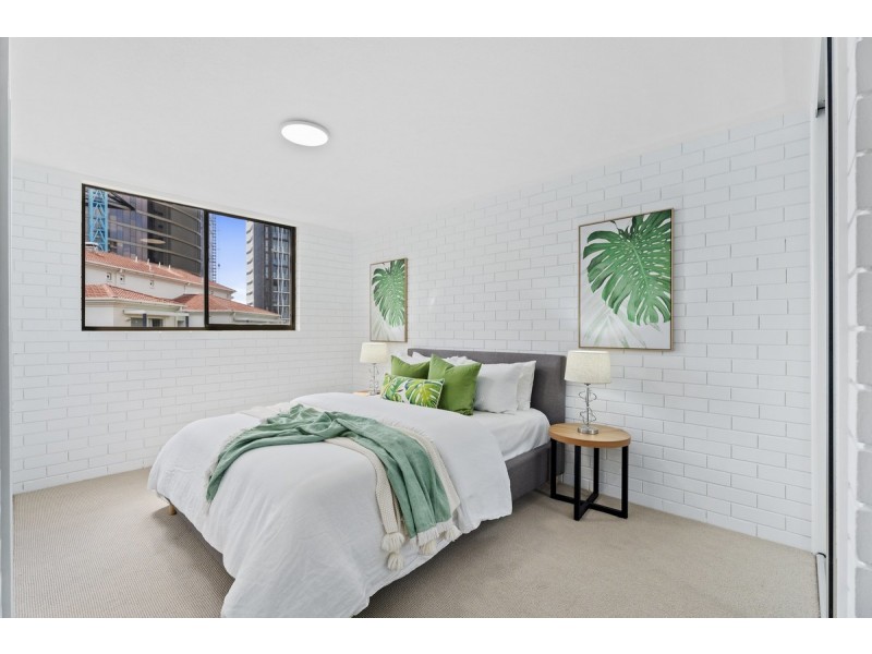 8/16 Markwell Avenue, Surfers Paradise QLD 4217