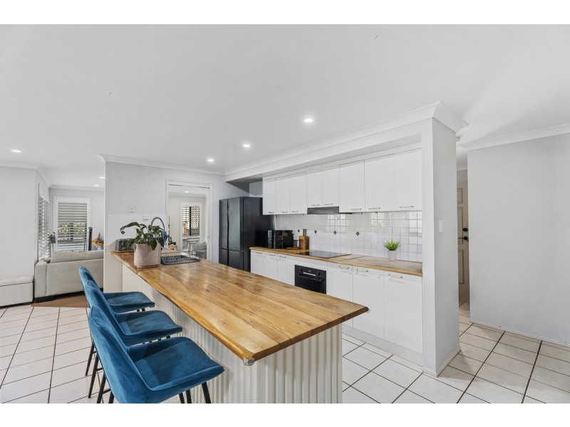 22 Wellers Street, Pacific Pines QLD 4211