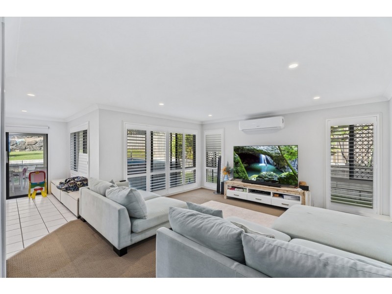 22 Wellers Street, Pacific Pines QLD 4211