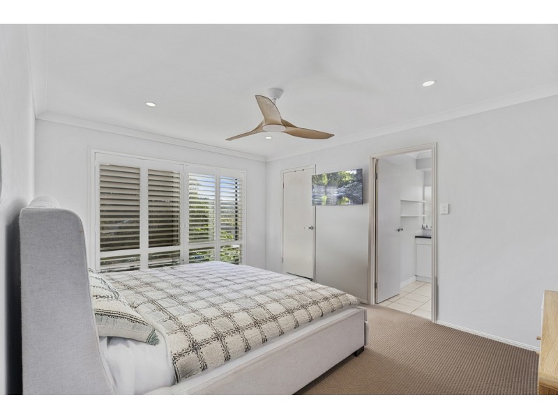 22 Wellers Street, Pacific Pines QLD 4211