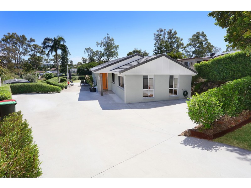 24 Lytham Court, Highland Park QLD 4211