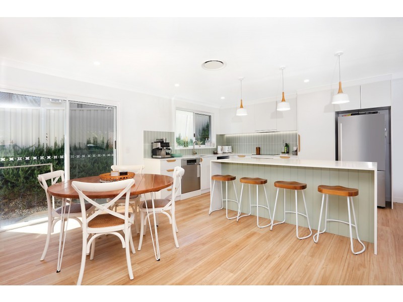 24 Lytham Court, Highland Park QLD 4211