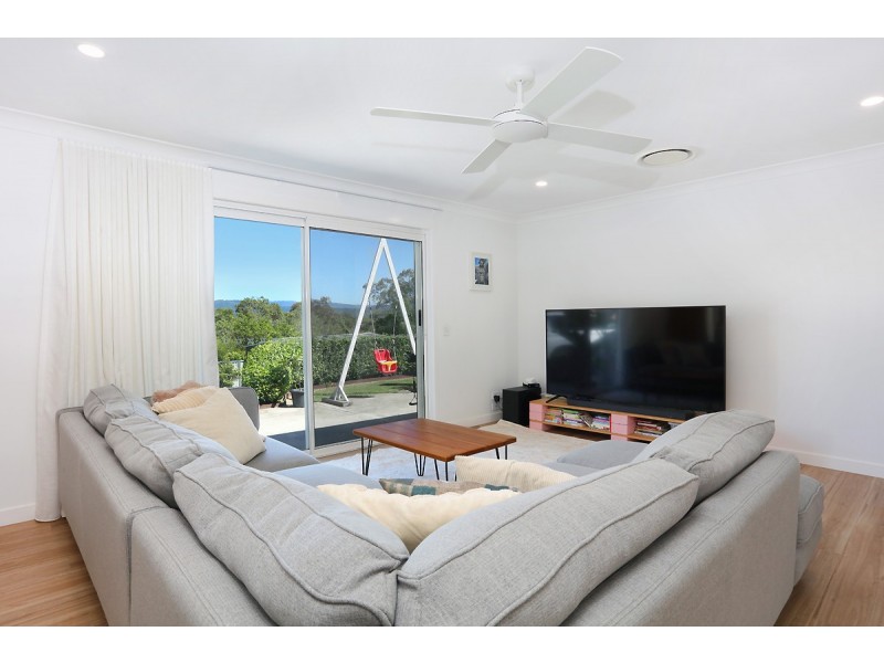 24 Lytham Court, Highland Park QLD 4211