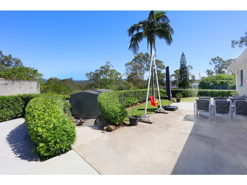 24 Lytham Court, Highland Park QLD 4211