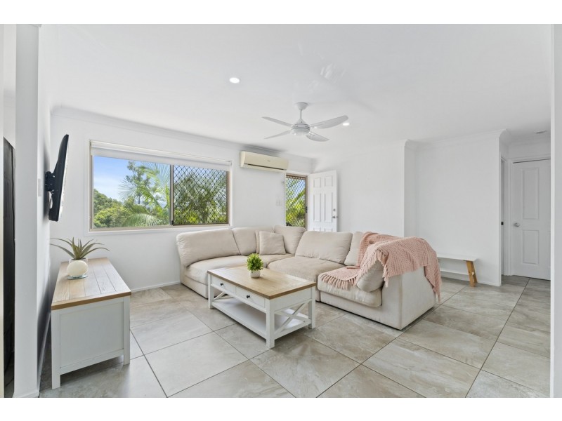 1/82 Paddington Drive, Carrara QLD 4211