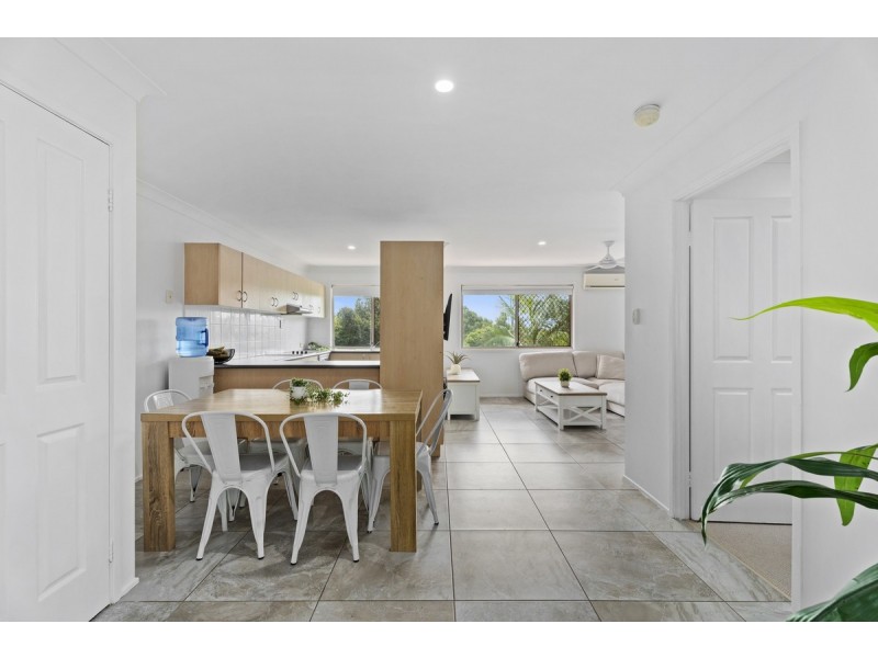 1/82 Paddington Drive, Carrara QLD 4211