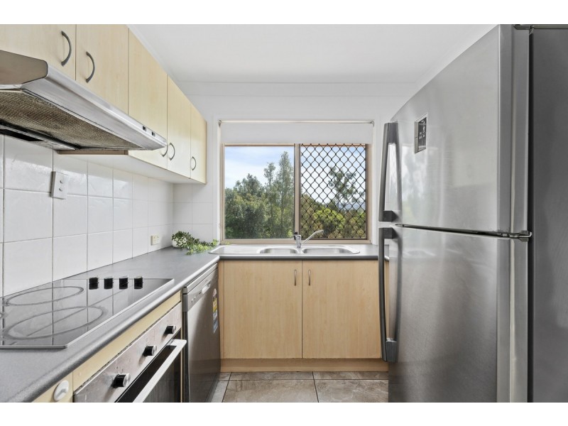 1/82 Paddington Drive, Carrara QLD 4211