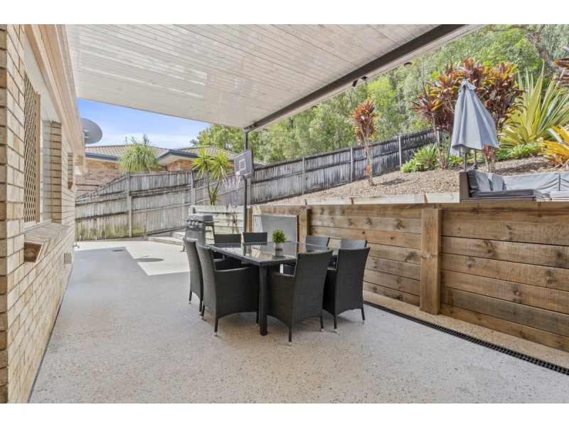 1/82 Paddington Drive, Carrara QLD 4211