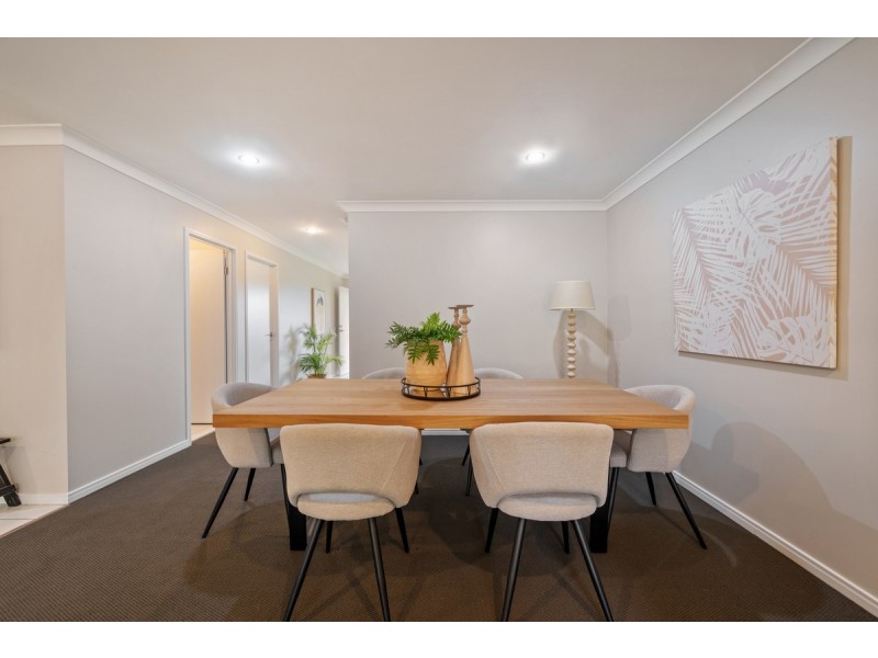 6 Winston Way, Pimpama QLD 4209