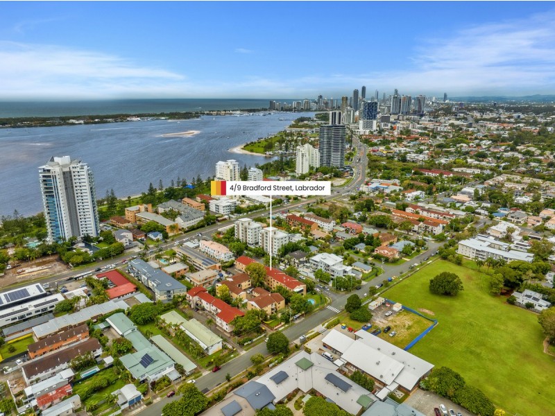 4/9 Bradford Street, Labrador QLD 4215
