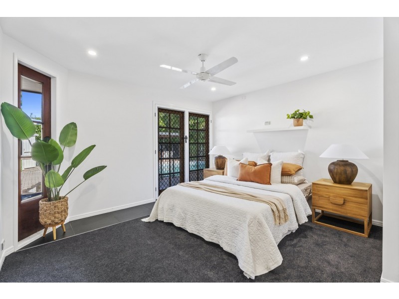 25 Alison Road, Carrara QLD 4211