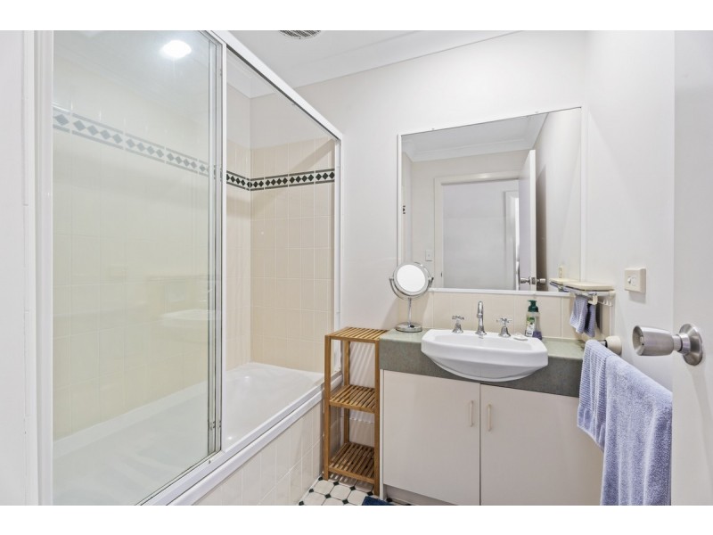 58/7-9 Santa Cruz Boulevard, Clear Island Waters QLD 4226