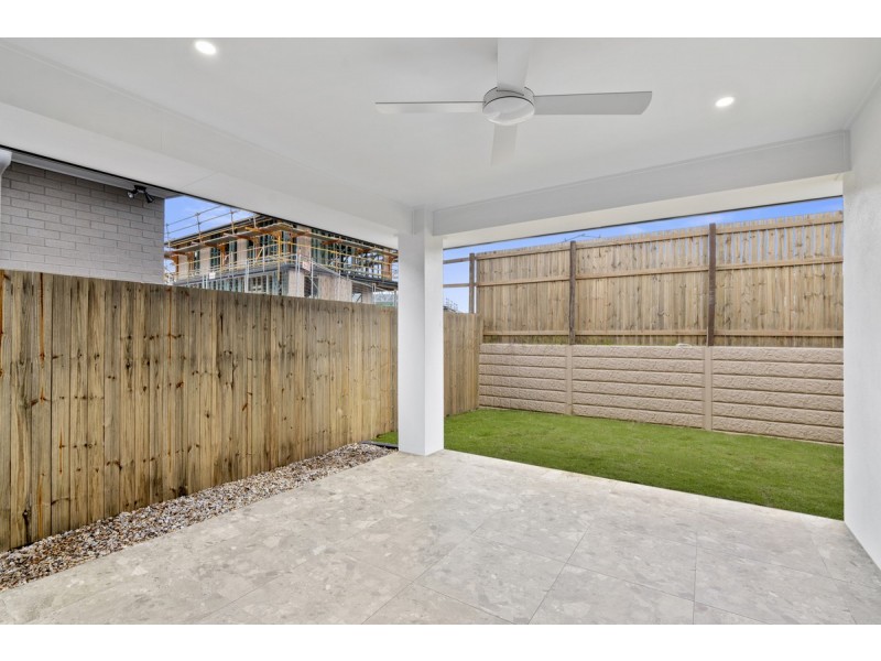 27 Orchard Street, Greenbank QLD 4124