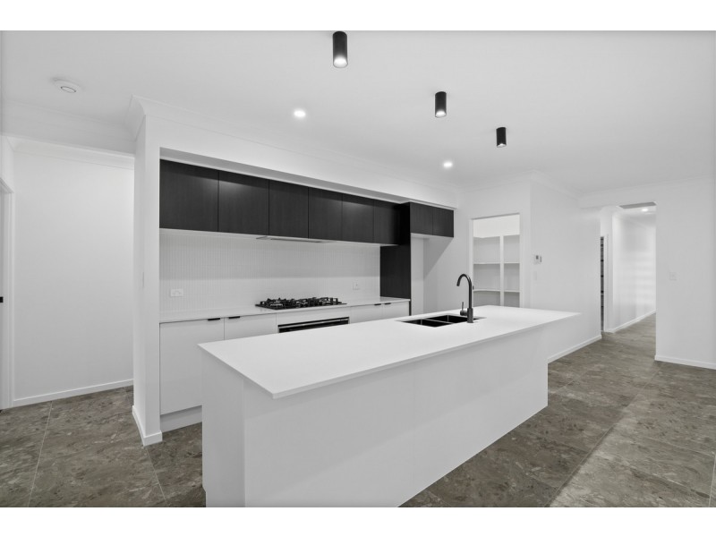 27 Orchard Street, Greenbank QLD 4124