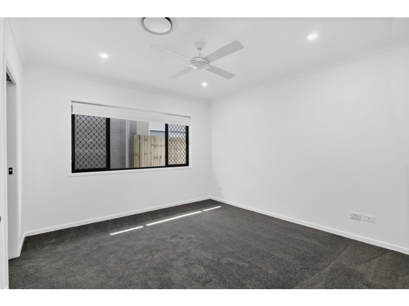 27 Orchard Street, Greenbank QLD 4124