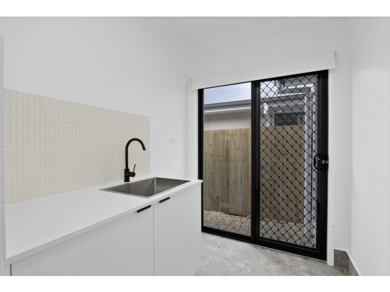 27 Orchard Street, Greenbank QLD 4124