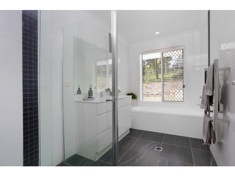 142 Country Crescent, Nerang QLD 4211