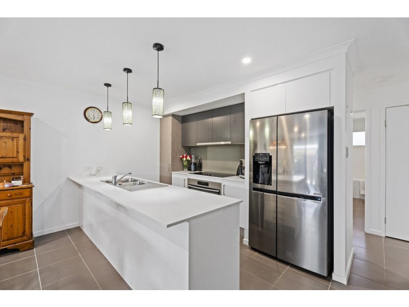 1/11 Bass Court, Oxenford QLD 4210