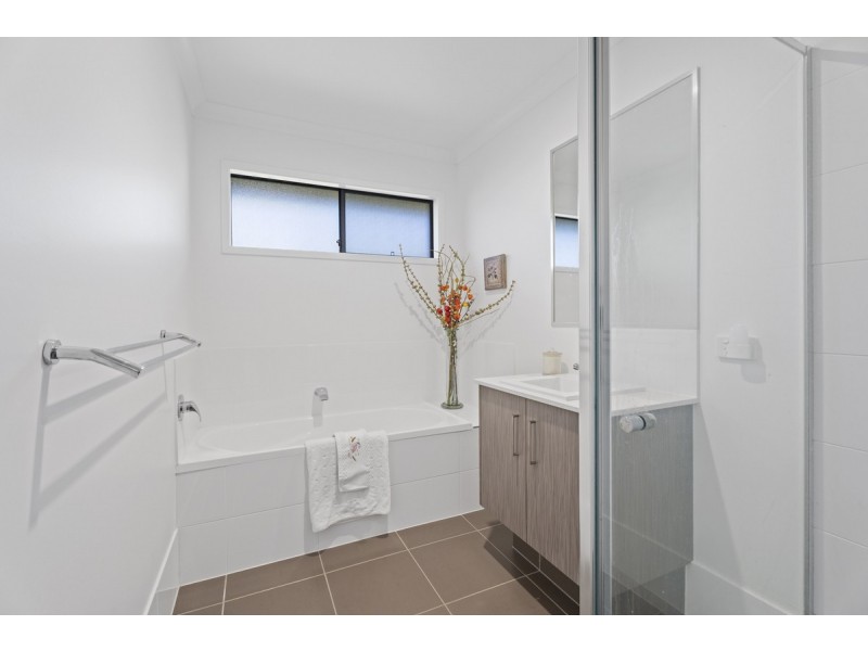 1/11 Bass Court, Oxenford QLD 4210