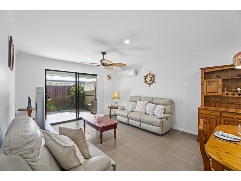 1/11 Bass Court, Oxenford QLD 4210