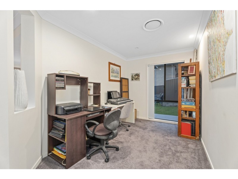 17 Wunburra Circle, Pacific Pines QLD 4211
