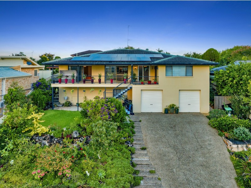 5 Summit Crescent, Carrara QLD 4211