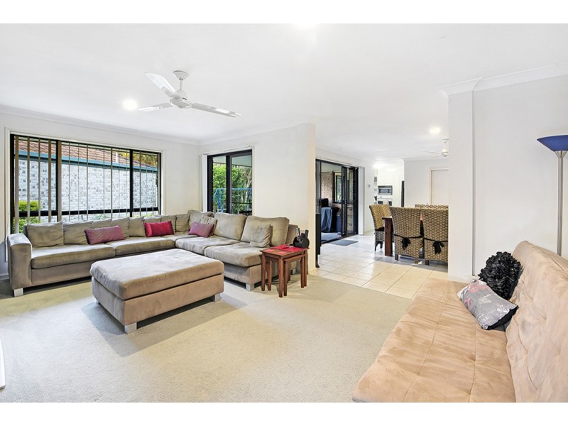 12 Eudonia Court, Elanora QLD 4221