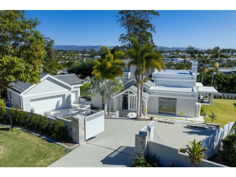 7008 Riverview Crescent, Sanctuary Cove QLD 4212