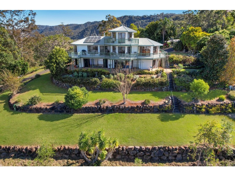 50 Macrozamia Drive, Clagiraba QLD 4211