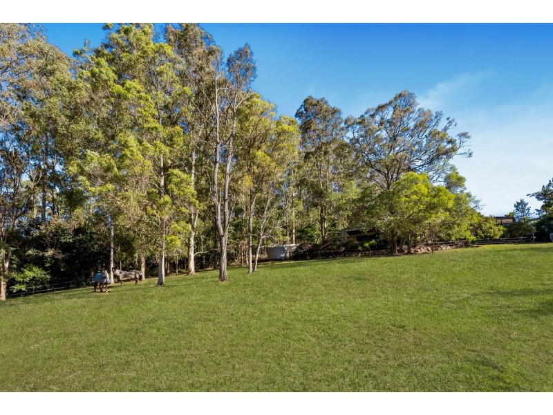 73 Barcoo Court, Clagiraba QLD 4211