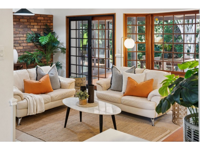 27 Bartlett Avenue, Nerang QLD 4211