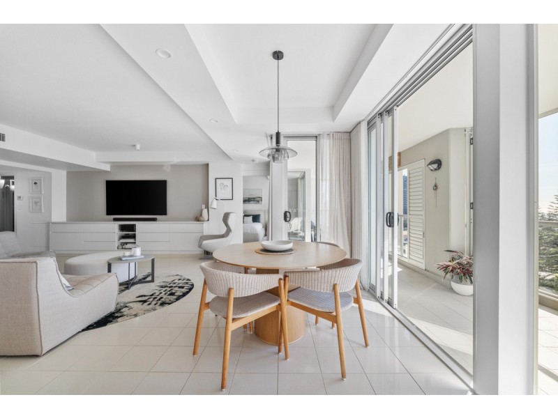 24/19 Mermaid Avenue, Mermaid Beach QLD 4218