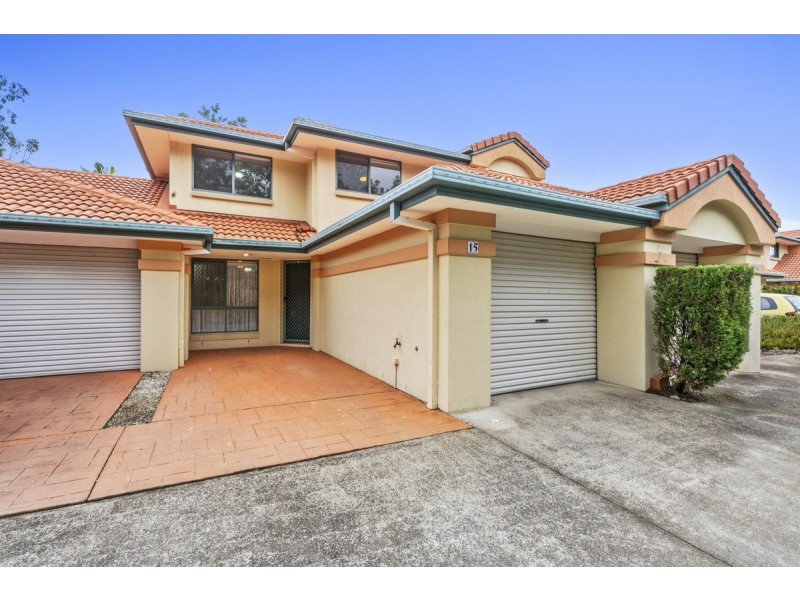 15/2 Pappas Way, Carrara QLD 4211