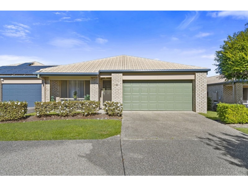 30/1 Archipelago Street, Pacific Pines QLD 4211
