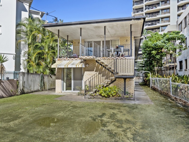 2/12 Markwell Avenue, Surfers Paradise QLD 4217
