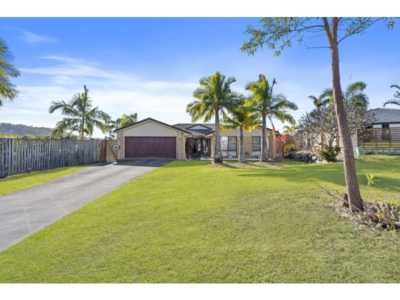 4 Colong Court, Pacific Pines QLD 4211