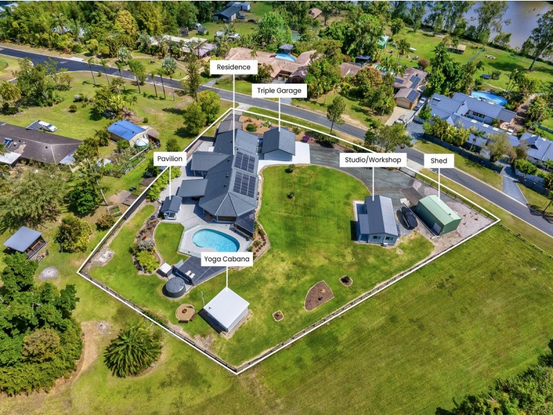 12 Ruth Terrace, Oxenford QLD 4210