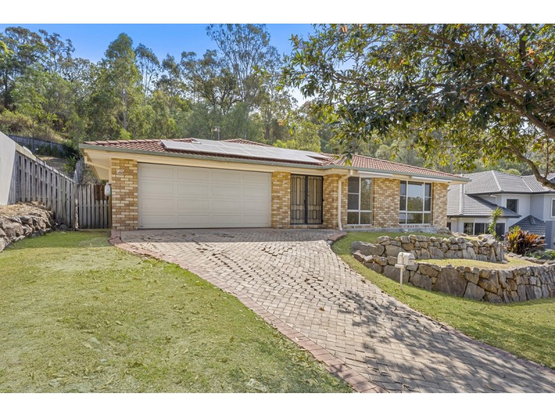 13 Soward Court, Pacific Pines QLD 4211